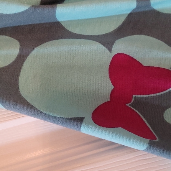 Lularoe Minnie Mouse baseball shirt - Picture 2 of 4